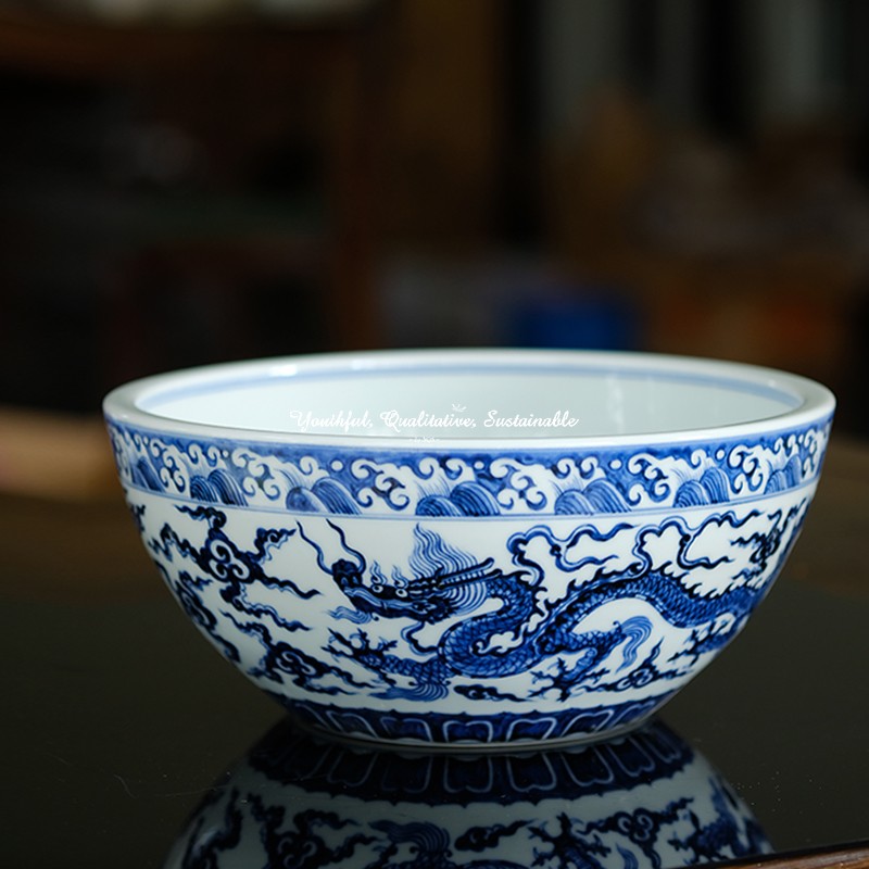 Imitation Xuande Wooden Chai Kiln Hand-Painted Blue and White Dragon Pattern Vat