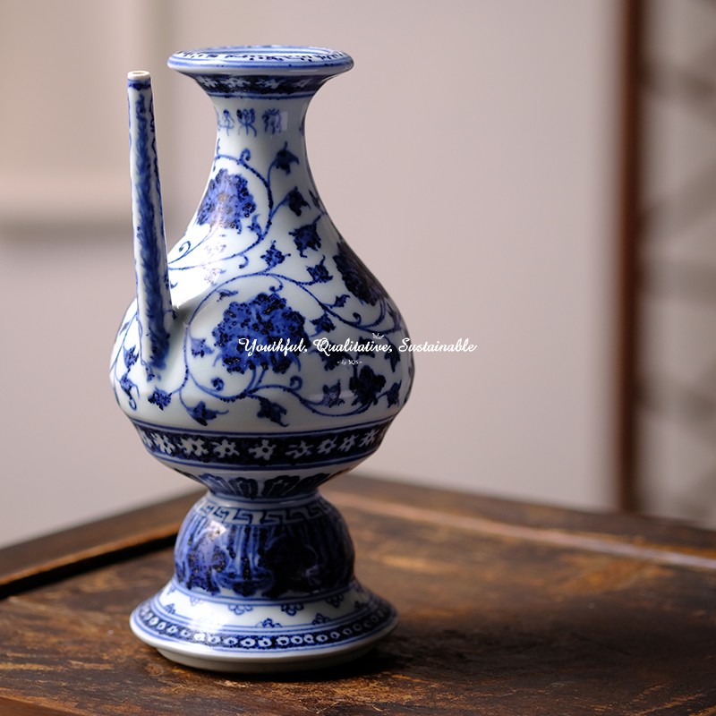 Hand-Painted Military Holding with Tangled Branches and Peonies - Imitation Yongle Blue and White